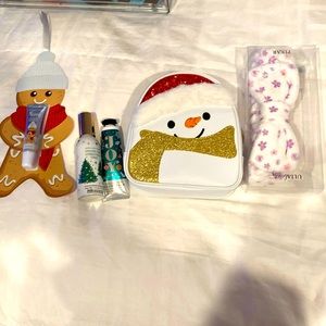 Beautiful Christmas gift includes Ann items in photo
